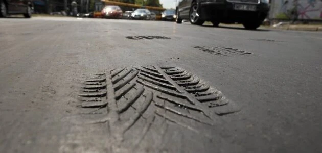 У Києві обмежили рух вантажівок через спеку